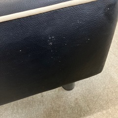 今2603-740 ソファーベッド ブラック 白いパイピング レザー調 キズ汚れ有りの画像