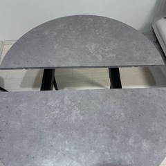 美品伸縮ダイニングテーブルの画像