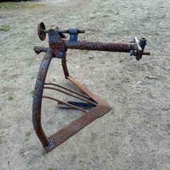 耕運機用の芋掘り機です。の画像