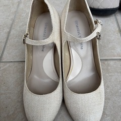 パンプス　　靴　日傘の画像