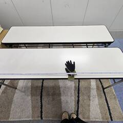 机、テーブルの画像