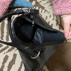 ショルダーにもなる ハンドバッグの画像