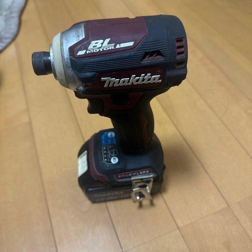 マキタインパクト18vバッテリー付き