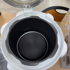 🉐LINE会員限定スペシャル価格🉐【圧力式電気鍋【未使用】　3800円　27－368の画像