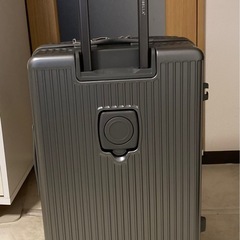 【新品】キャリーケース 約69L　ダークメタリック色の画像