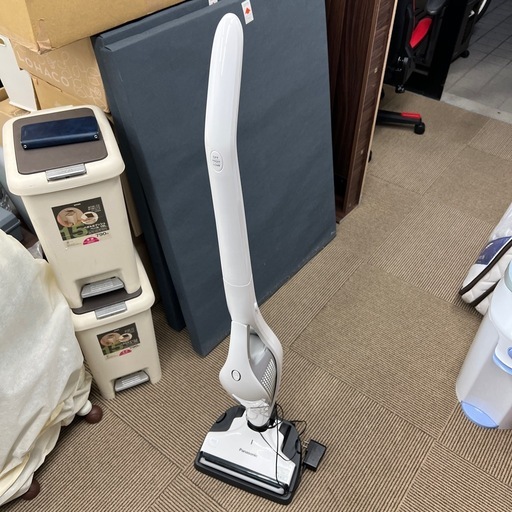 パナソニック　コードレス掃除機