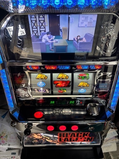 美品 スパイキー 5号機 初代 BLACK LAGOON ブラックラグーン コイン不要機 ボリューム調整付き スロット実機