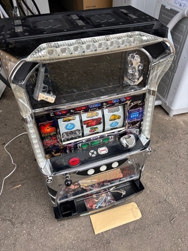 美品 スパイキー 5号機 初代 BLACK LAGOON ブラックラグーン コイン不要機 ボリューム調整付き スロット実機
