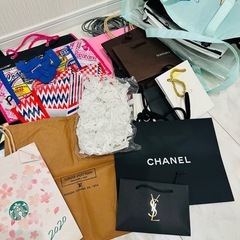 CHANEL VUITTON イブ・サンローラン含む紙袋大量にお譲りしますの画像