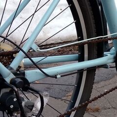 【中古・多数の錆と傷あり】26インチ６段変速かご付自転車（防犯登録抹消済み）の画像