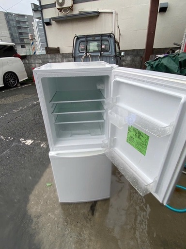 NO B942?福岡市内配送設置無料✨?アイリスオーヤマ 冷蔵庫 170L 右開き 2ドア 幅44.4cm 温度調節つまみ 静音設計 