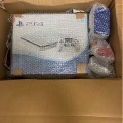 【早い者勝ち】PS4 Slim 500GB 白 コントローラー2個 ソフト5本セット すぐ遊べますの画像