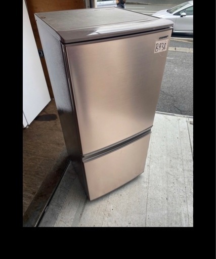 NO B938?福岡市内配送設置無料✨?SJ-D14E-N 冷蔵庫 ブロンズ系 [137L /2ドア /右開き/左開き付け替えタイプ]