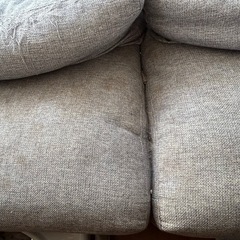 グレーのソファーの画像