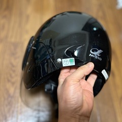 バイクのヘルメットの画像