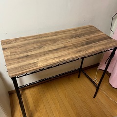 メタルラックデスクの画像