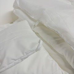 10未使用品 クモリ(Kumori) 掛け布団 シングル 150X210cm オールシーズン 軽量 洗える 「TEIJIN 抗菌消臭中棉」 かい ふんわり 柔らかい ほこりが出にくい 保温 通気 掛けふとん 年中使える ホワイト Amazon おすすめ の画像