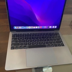 MacBook pro 2017 スペースグレーの画像