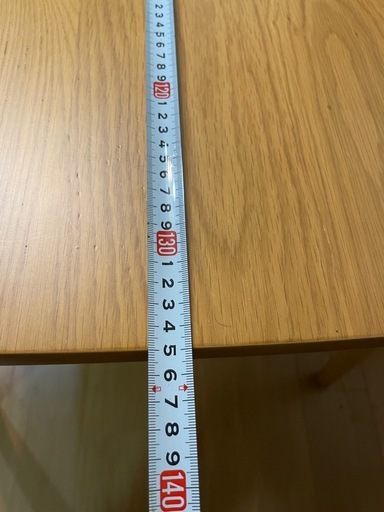 4人用ダイニングテーブル
