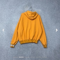 OIOI フードパーカー（イエロー）の画像