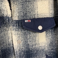 Tommy jeansメンズチェックボアジャケットSの画像