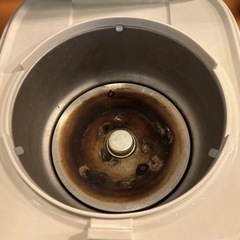 【ジャンク品】ハイアールジャパン　マイコンジャー炊飯器JJ-M32E2-Wの画像