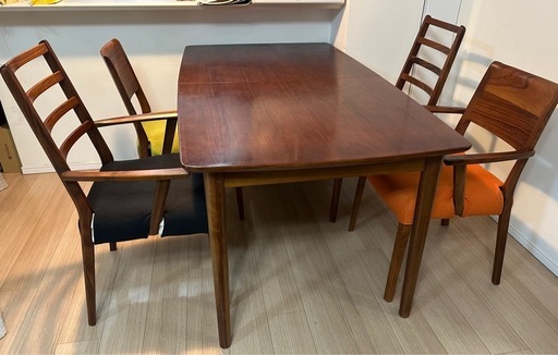 大塚家具 ダイニングセット 4人用 伸長式テーブル 椅子4脚＋カバー付き