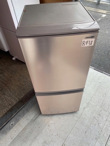 NO B938?福岡市内配送設置無料✨?SJ-D14E-N 冷蔵庫 ブロンズ系 [137L /2ドア /右開き/左開き付け替えタイプ]