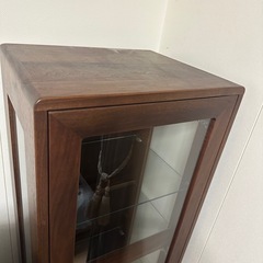 【大塚家具】ガラスキャビネット（コレクションケース・飾り棚）の画像