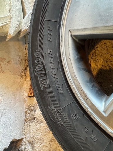 トヨタ タイヤ 4本セット195/65 R15