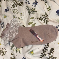 フェイクファー帽子・ラビットファー襟巻き・靴下3点の画像