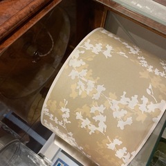 ローラアシュレイベージュ ランプシェード の画像