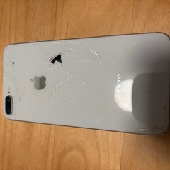 docomo　iPhone8 Plus 256GB 白　本体の画像