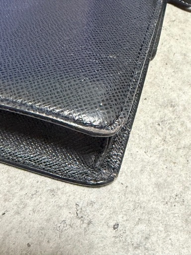 LOUIS VUITTON クラッチバッグ