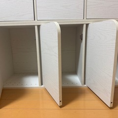 【引渡し決定】カラーボックス 扉付き ホワイト の画像