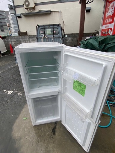 NO B942?福岡市内配送設置無料✨?アイリスオーヤマ 冷蔵庫 170L 右開き 2ドア 幅44.4cm 温度調節つまみ 静音設計 