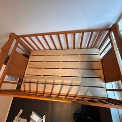 大和屋 YAMATOYA ベビーベッド リンダ 木製 ウッド すのこ床板 組立式の画像