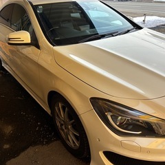 メルセデスベンツCLA250 4WDの画像