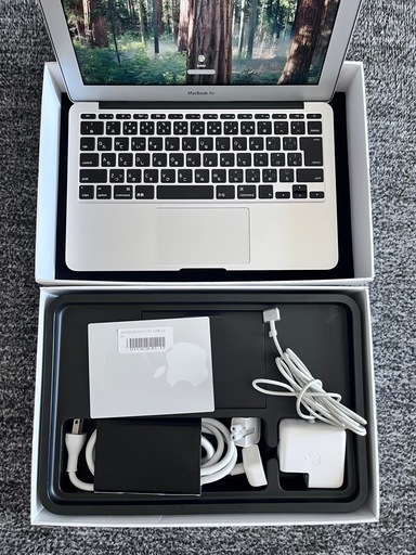 MacBook Air 11インチ (2015) Core i5 最新OS・バッテリー良好 箱・充電器付き
