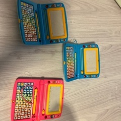書いて消せるおもちゃ3個セットの画像