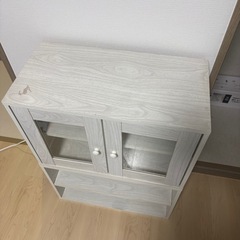食器棚4段の画像