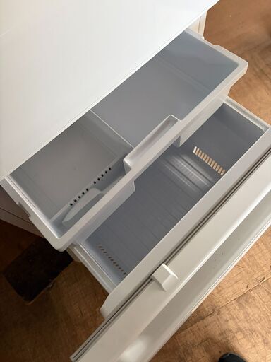 【決まりました】【2022年製】冷凍冷蔵庫330L【MR-C33G-W1形】