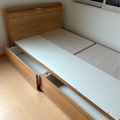 セミダブルベッドの画像