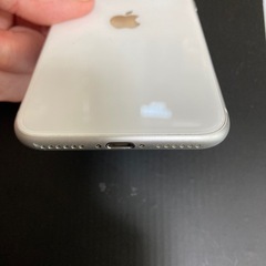 iPhone SE2   SIMロック解除済　　カメラ異常ありの画像