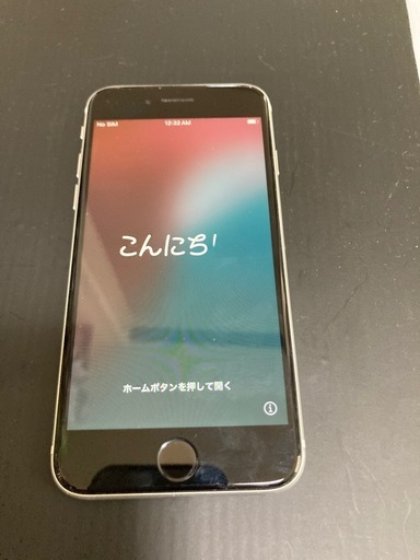 再値引き　iPhone SE2   SIMロック解除済　　カメラ異常あり
