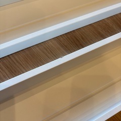 IKEAイケア モッスランダ 115cm飾り棚2つの画像