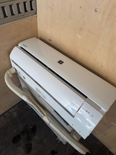 早い者勝ちシャープルームエアコン高年式2.2kw！