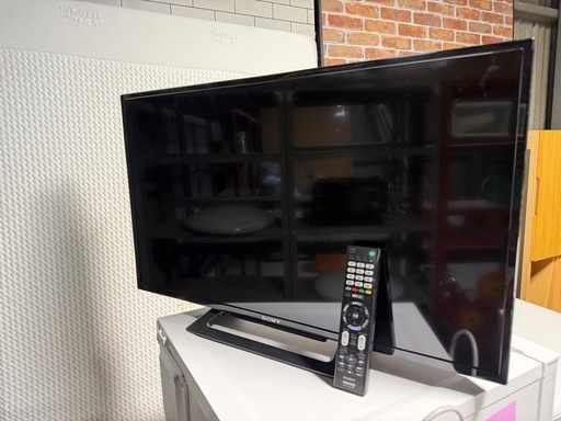ソニーの液晶テレビ「ブラビア」 KJ-32W500E です。﻿ 画面サイズ: 32V型