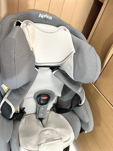 【お取引中】美品 aprica フラディア ISOFIX セーフティー  回転式　新生児から使用可能