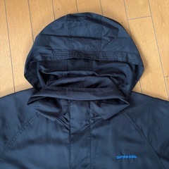 フード収納型ジャンパーの画像